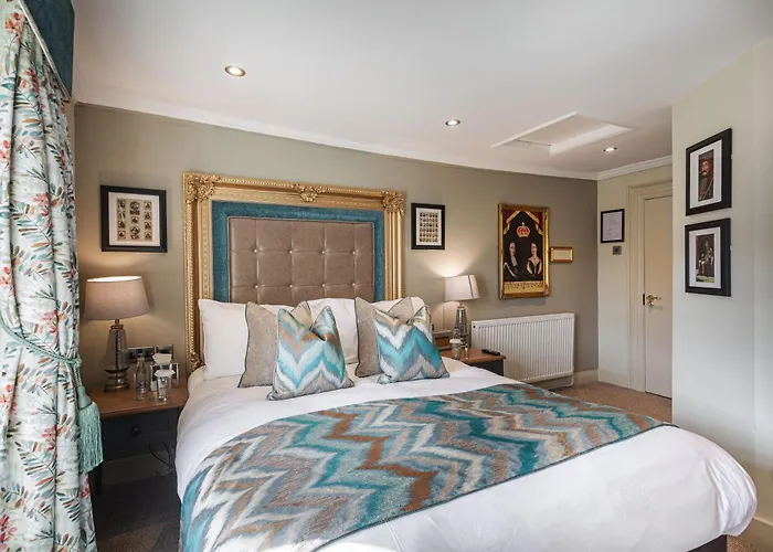 The Kings Arms And Royal Hotel, Godalming, Surrey - The Coaching Inn Group