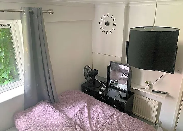 Lovely Room In South London